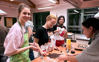 Weihnachtliches Backen für einen guten Zweck